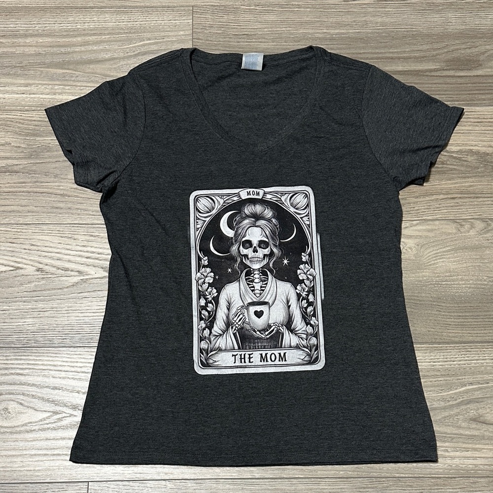 The Mom - M - Tarot Card Spooky Skeleton Skull Mom Moon Shirt